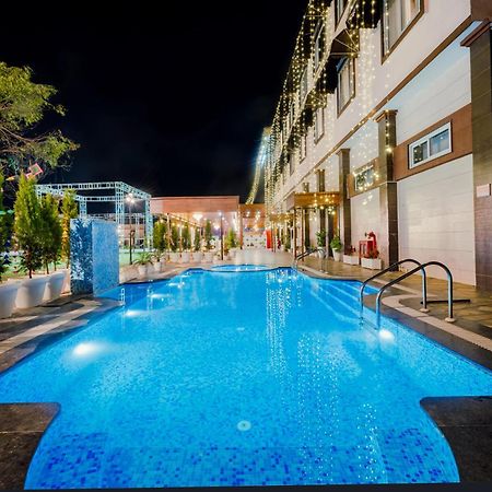 Hotel Vasdaa Grand Dehradun Eksteriør bilde