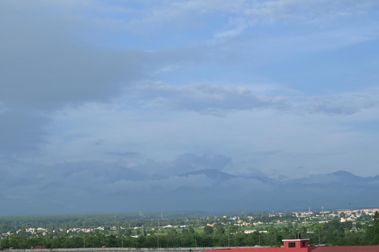 Hotel Vasdaa Grand Dehradun Eksteriør bilde
